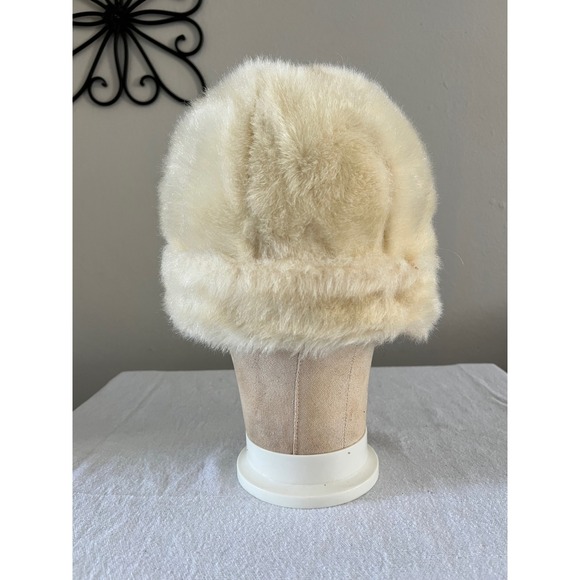 Accessories - Vintage Ivory Faux Fur Bucket Hat Winter One Size Soft Plush